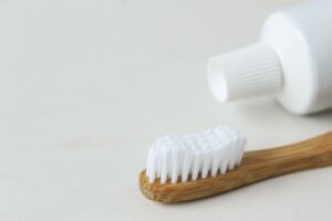 Die Zahnpasta kann jeder mit einfachen und umweltfreundlichen Zutaten selber machen. Foto MPstockart via Twenty20